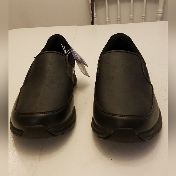 NWT Skechers Men\'s Nampa Groton Service Slip on Shoes  Wide Fit  Black Size 10 main image 11